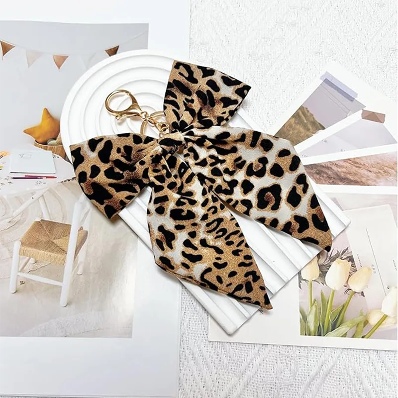 Leopardtryckt rosettväska Charm